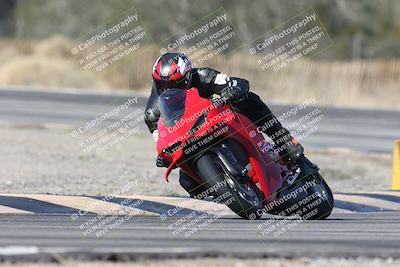 media/Dec-01-2025-Moto Forza (Mon) [[2daa91e15f]]/1-Advanced Group/Session 3 (Turn 3)/